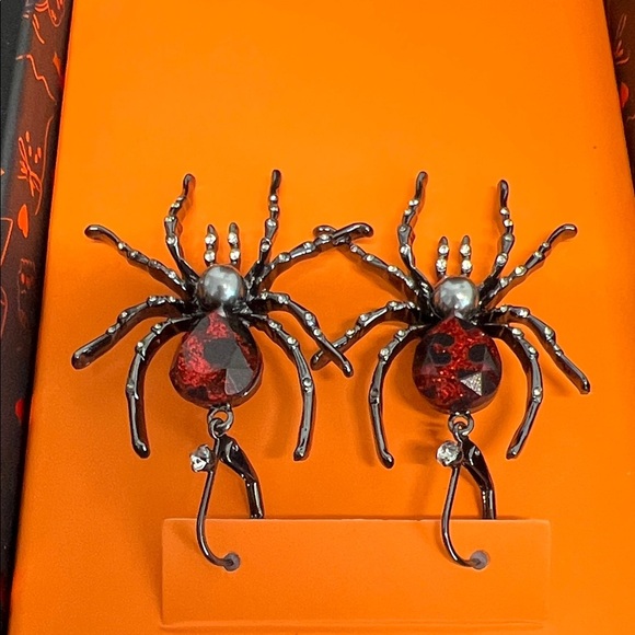 Betsey Johnson | Spider 🕷️ Earrings - Picture 7 of 8